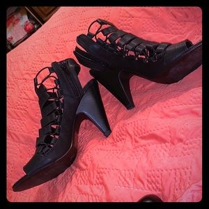 Black heels size 8.5
